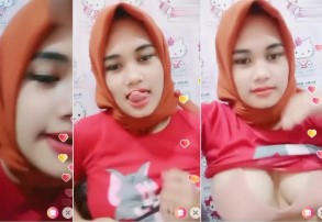 Hijab Merah Bogel Penuh Gairah
